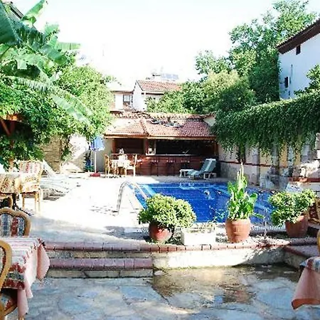 Kaleici Pera Palace 3* Antalia